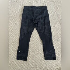 Lululemon Black Camouflage Cropped Leggings
